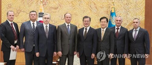 문 대통령, 러시아 연방안보회의 서기 접견