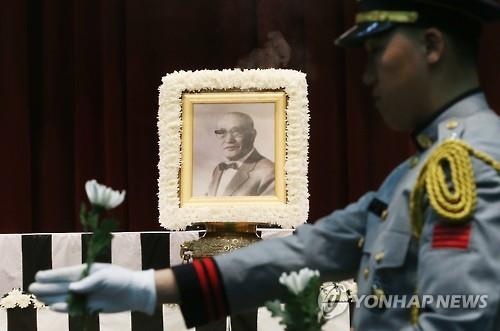 철기 이범석 장군 추모제