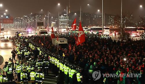 마포대교 점거한 건설노조