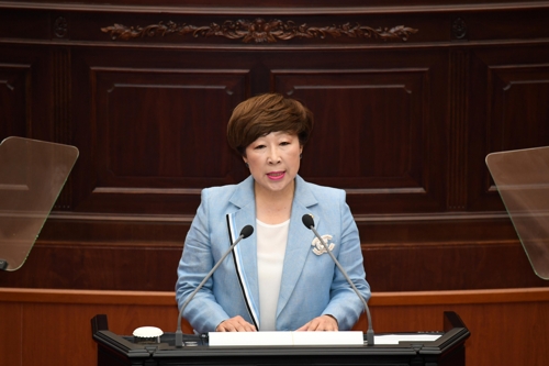 도정질문하는 윤성미 의원