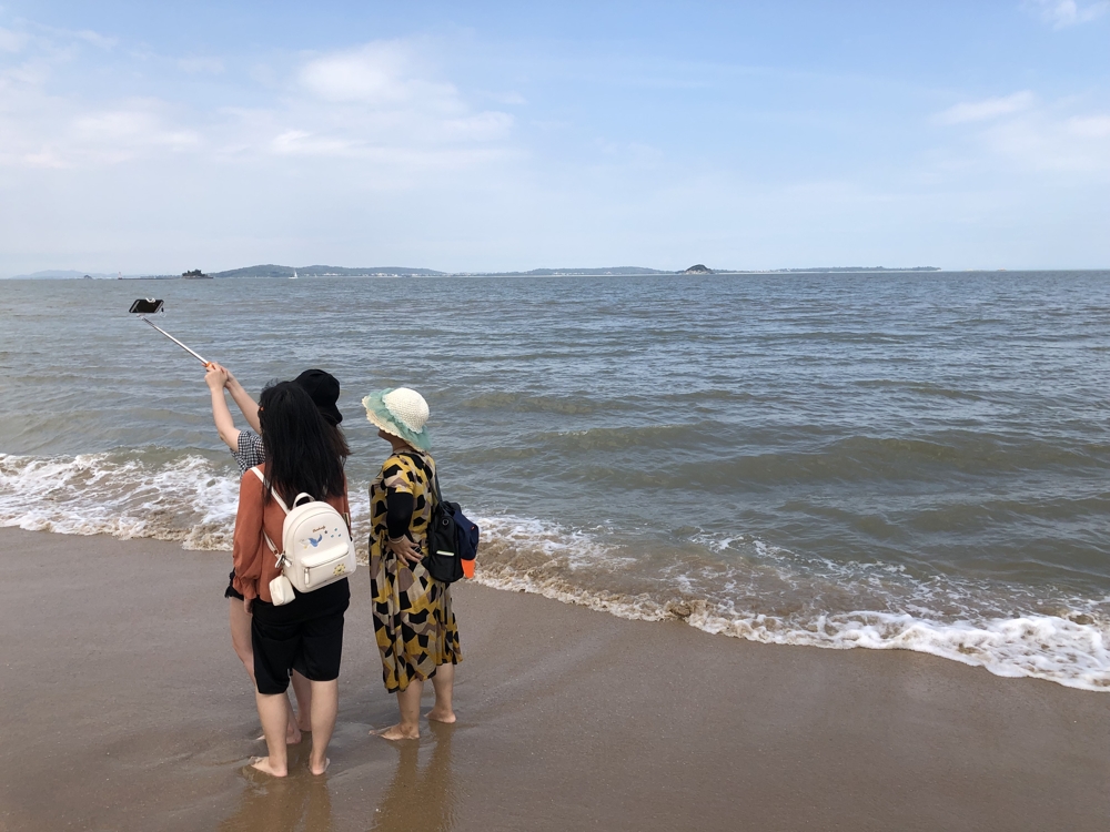 대만 진먼다오 마주보는 중국 샤먼 해변