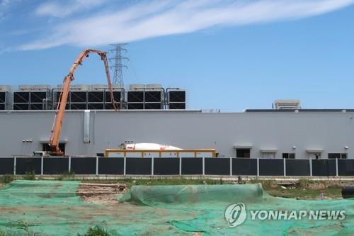 상하이 린강에 건설 중인 테슬라 공장