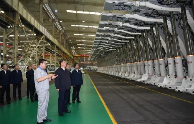 허난성 제조업 기업 둘러보는 시진핑 중국 국가 주석