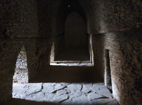 탁트히비히 사원