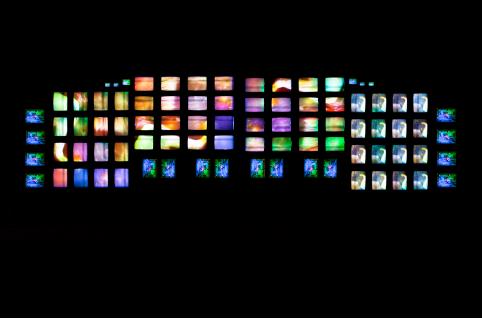 백남준, M200/비디오 벽, 330×960×50cm, 1991