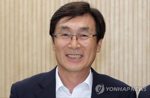 퇴임하는 이장섭 충북도 정무부지사