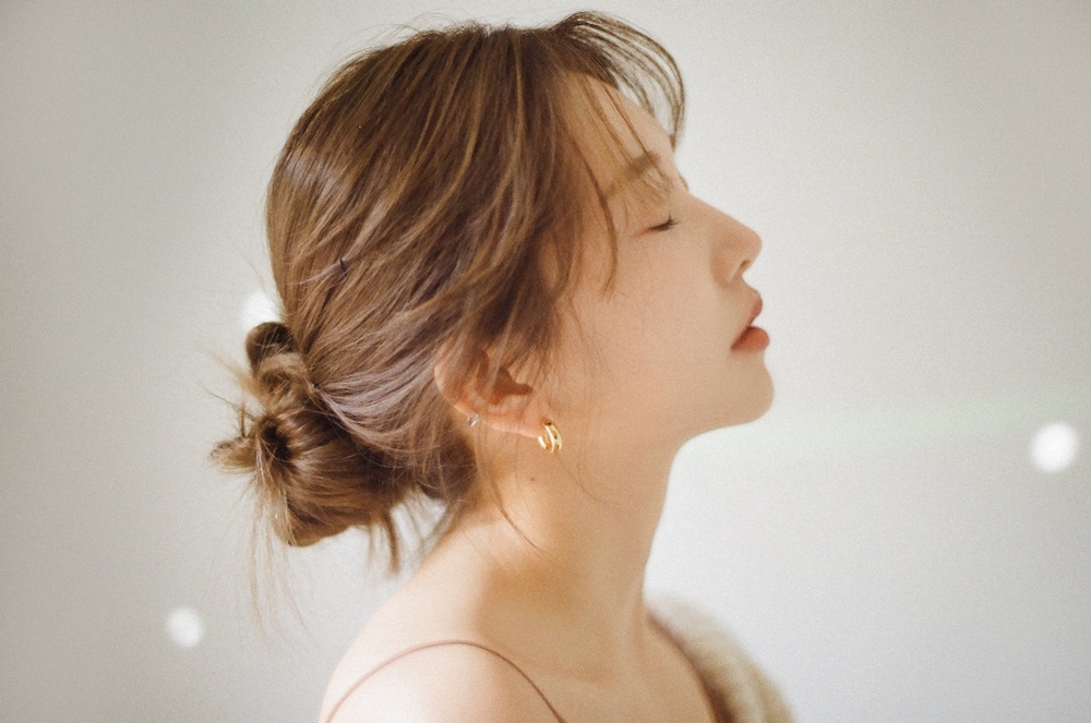 오는 9일 신곡 '이 마음이 찾아오면'을 발매하는 가수 케이시