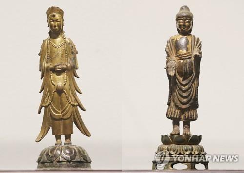 (서울=연합뉴스) 임화영 기자 = 케이옥션이 공개한 보물 285호 금동보살입상(왼쪽)과 보물 284호 금동여래입상. 2020.5.21