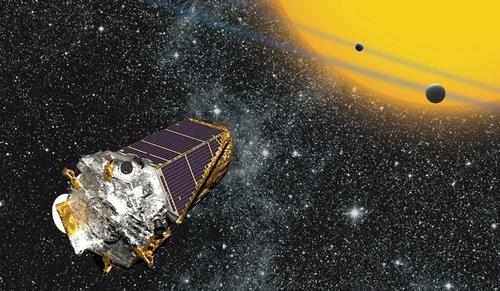 케플러 우주망원경과 외계행성 상상도 