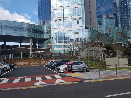 유리창 깨진 엘시티