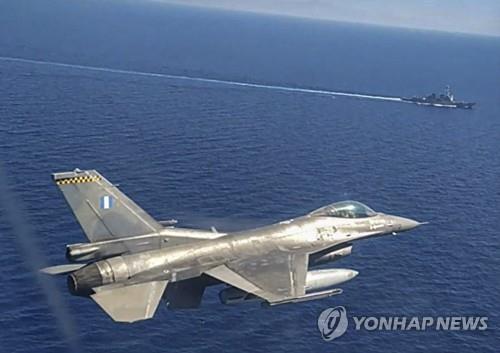 지난해 8월 동지중해 상공을 비행 중인 그리스 F-16 전투기
