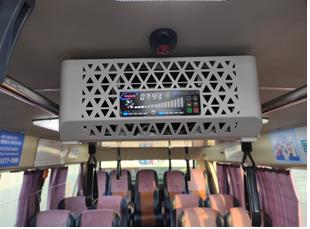 버스 천정에 설치된 공기정화장치