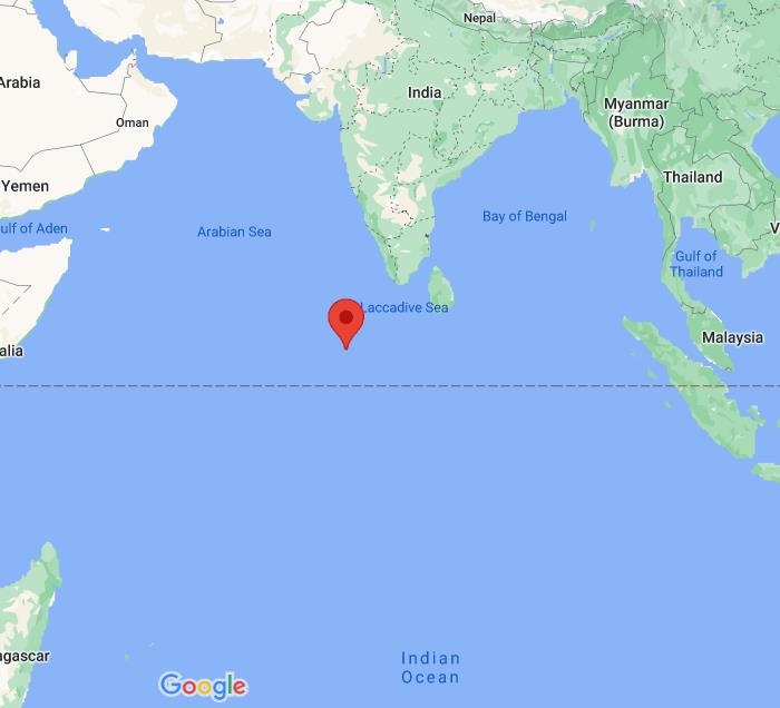 지상추락 우려가 제기된 중국 로켓이 추락한 해역으로 발표된 몰디브 근처 아라비아해. 붉은 표시는 몰디브[구글지도 캡처]