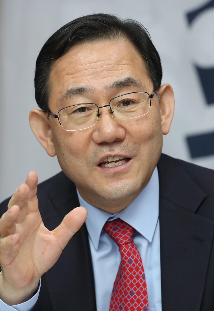 연합뉴스와 인터뷰하는 주호영 의원