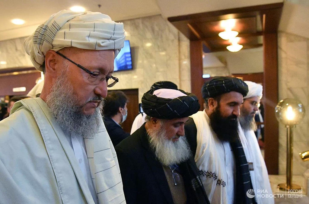 회의에 참석한 탈레반 대표단