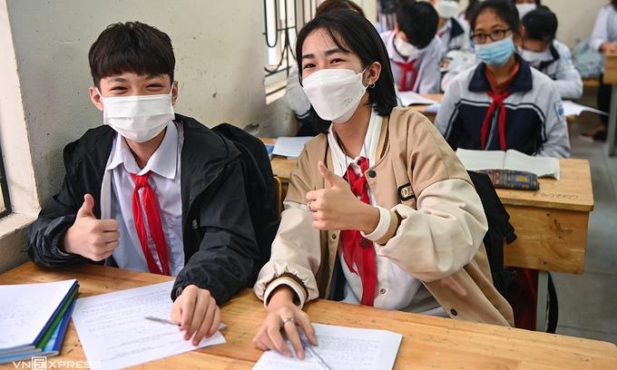 지난해 11월 등교를 재개한 하노이시의 중학생들