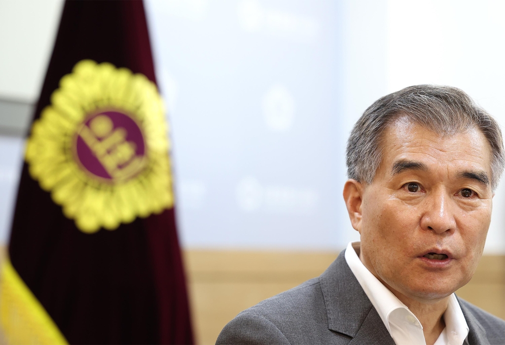 연합뉴스와 인터뷰하는 김현기 서울시의회 의장
