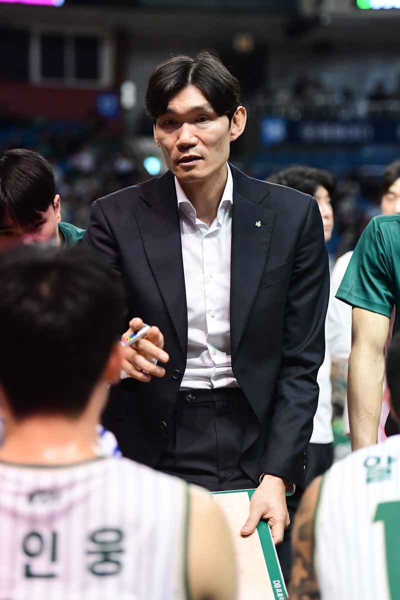 원주 DB 김주성 감독