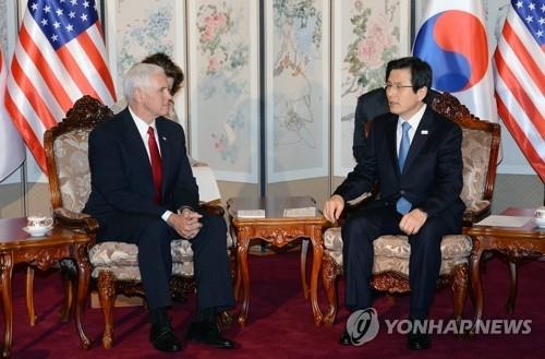 (ACTUALIZACIÓN)- Pence advierte a Corea del Norte de que no ponga a prueba la determinación de Trump