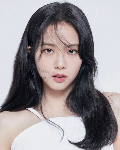 YG Entertainment desmiente los rumores de un romance entre Jisoo y Son Heung-min