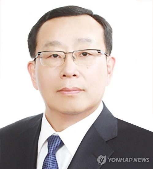 En la fotografía, sin fechar, proporcionada por el fabricante surcoreano de piezas para automóviles Hyundai Mobis Co., se muestra a su director ejecutivo, Cho Sung-hwan, quien ha sido elegido presidente de la ISO. (Prohibida su reventa y archivo)