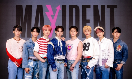 La foto, proporcionada por JYP Entertainment, muestra una imagen promocional de "Maxident", el nuevo miniálbum del grupo masculino de K-pop Stray Kids. (Prohibida su reventa y archivo)