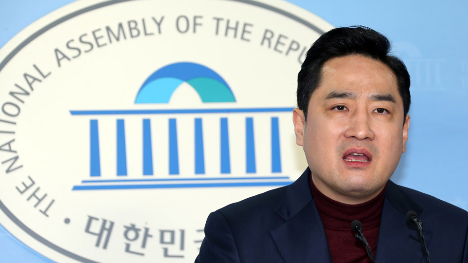 강용석, 새누리 입당원서…용산 출마선언