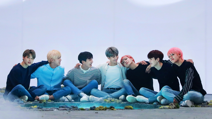방탄소년단 앨범 3장, '빌보드 200'에 동시 진입