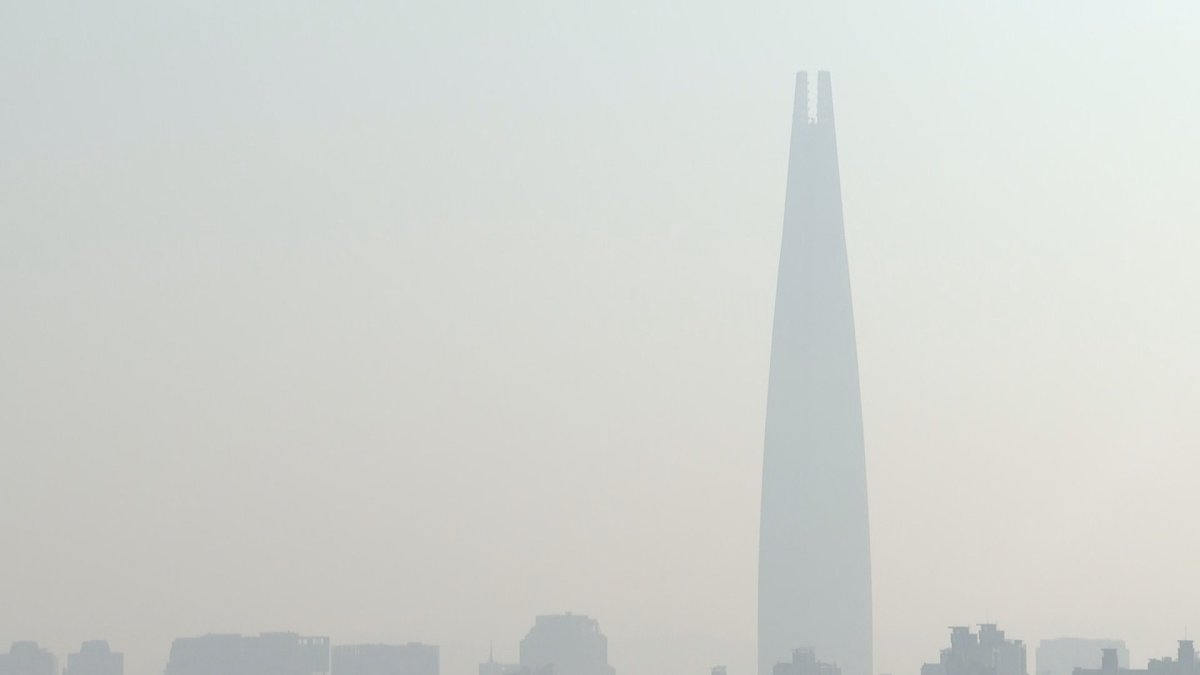 또 희뿌연 서울…미세먼지 비상저감조치 시행