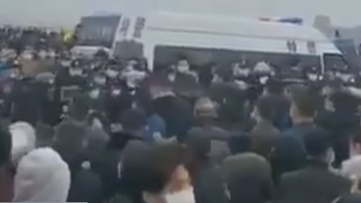봉쇄 풀린 후베이 주민들, 출근하려다 주변 지역과 충돌