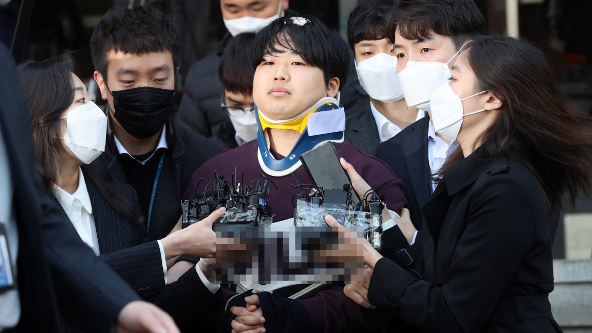 박사방 공범 재판 본격화…반성문 8번 낸 조주빈