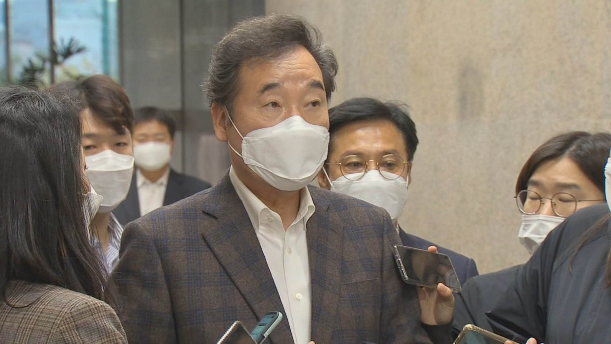 이낙연, 가와무라 만나 "스가 야스쿠니 봉납, 유감"