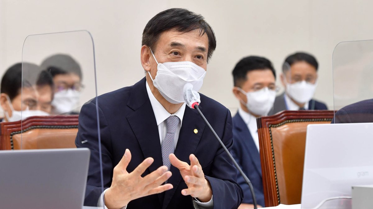 이주열 "국채 직접매입, 주요국에선 법으로 금지"