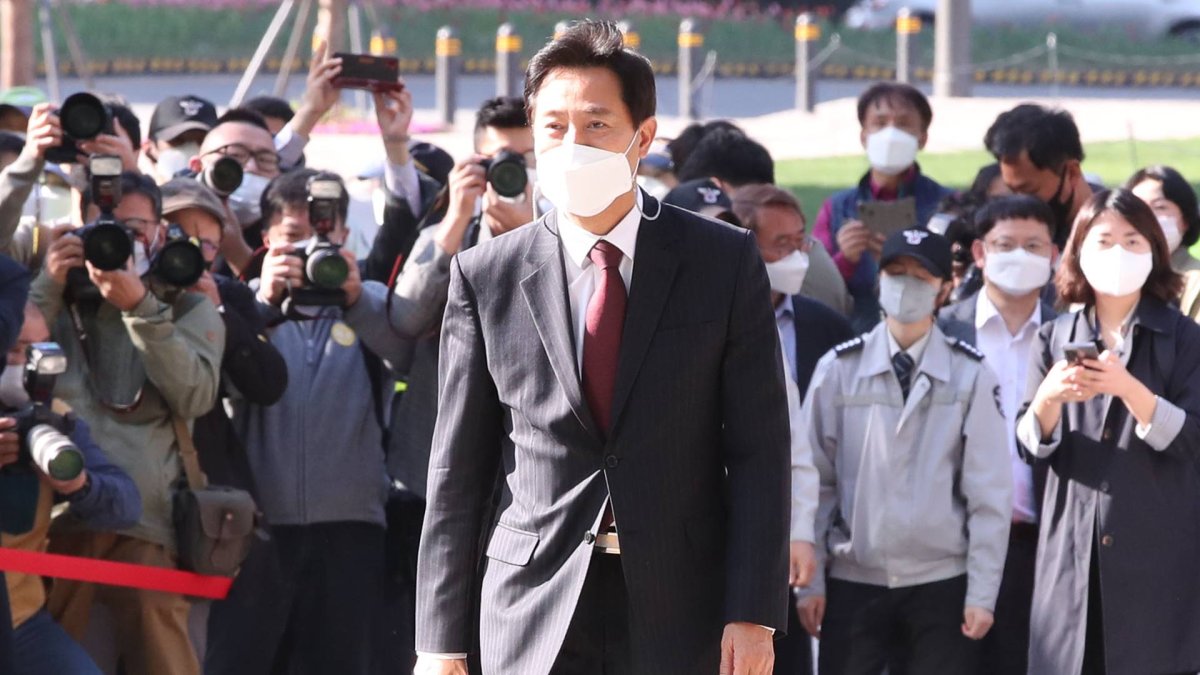 오세훈, 첫 현장으로 접종센터…"다시 뛰는 서울로"