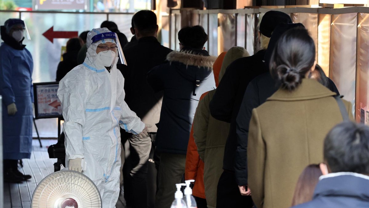 어젯밤 9시까지 3,229명 확진…오늘 4천명 안팎 예상