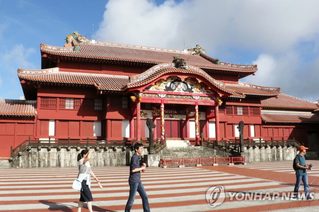 일본 오키나와(沖繩) 나하(那覇)에 있는 세계유산으로 인기 관광지인 슈리성