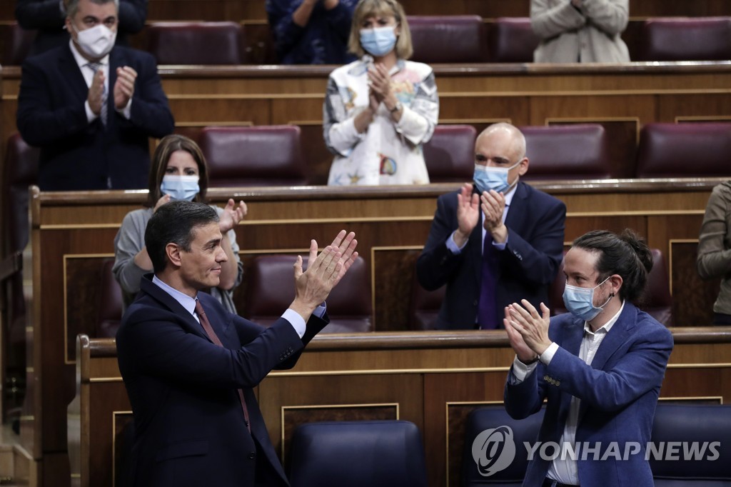 하원의 정부 불신임안 토의에 참석한 페드로 산체스 스페인 총리