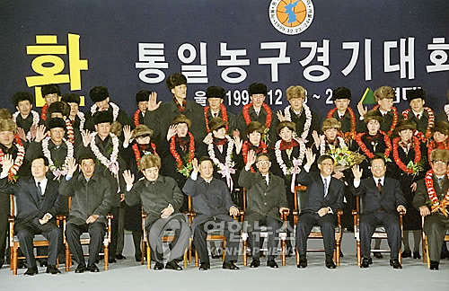 R13595-통일농구 북한 대표단 입국 