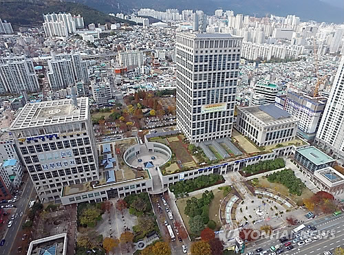 부산시청 전경(연합뉴스 자료사진)