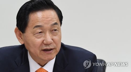 연합뉴스와 인터뷰하는 김상곤 사회부총리 겸 교육부 장관