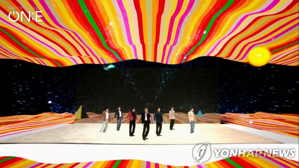 온라인 콘서트 '맵 오브 더 솔 원'을 선보인 그룹 방탄소년단(BTS)