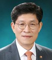 (profile) Moon names new land minister following public officials' speculative land deals