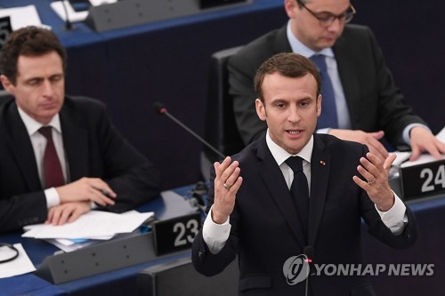 유럽의회 연설하는 에마뉘엘 마크롱 프랑스 대통령