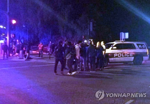 미 LA 총기 난사 바 주변