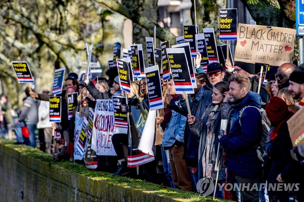 NETHERLANDS-PROTEST-ZWARTE-PIET