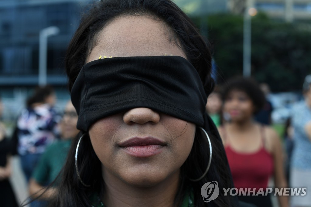 VENEZUELA-CRISIS-WOMEN-PROTEST
