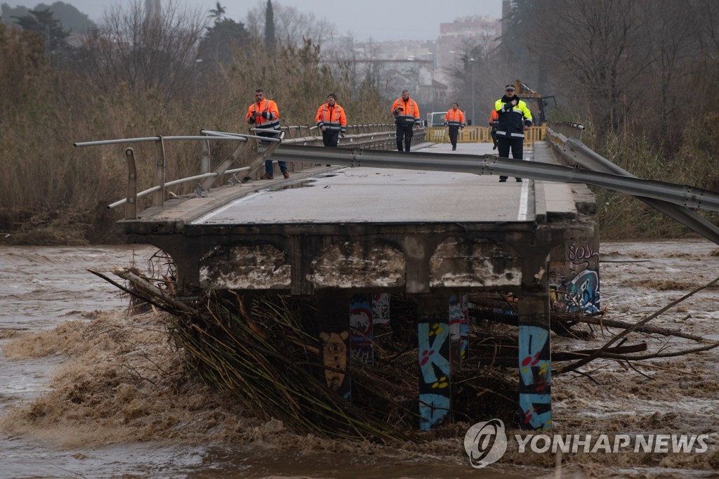 TOPSHOT-SPAIN-WEATHER-CLIMATE-STORM-GLORIA