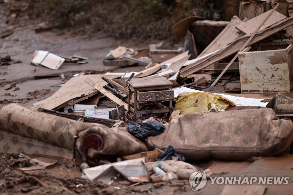 BRAZIL-WEATHER-RAINS-FLOOD