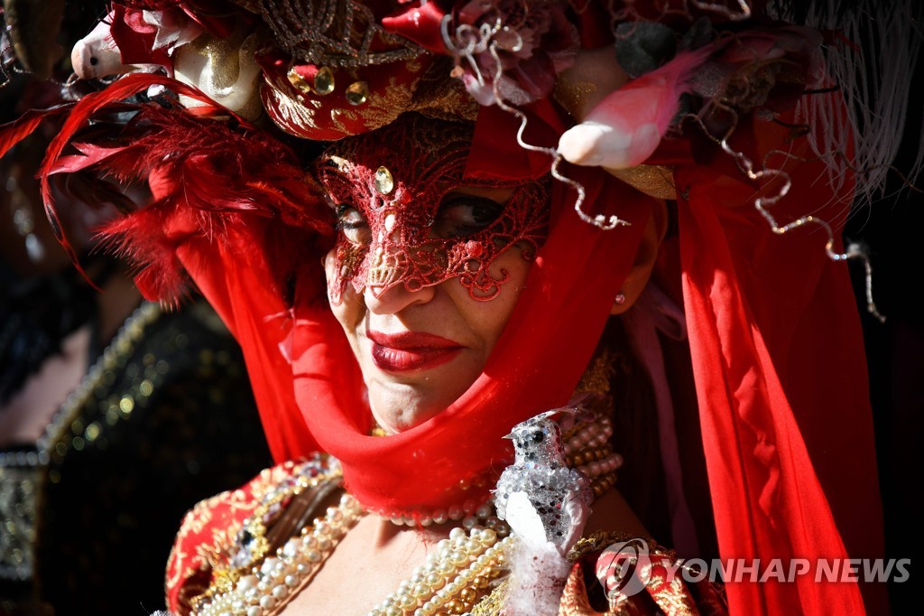 ITALY-VENICE-CARNIVAL