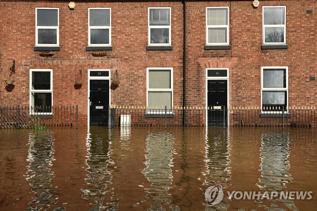 BRITAIN-WEATHER-FLOODING